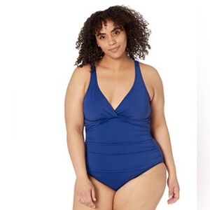Lauren Ralph Lauren Beach Club Solids Twist Underwire One-Piece Sapphire size 8